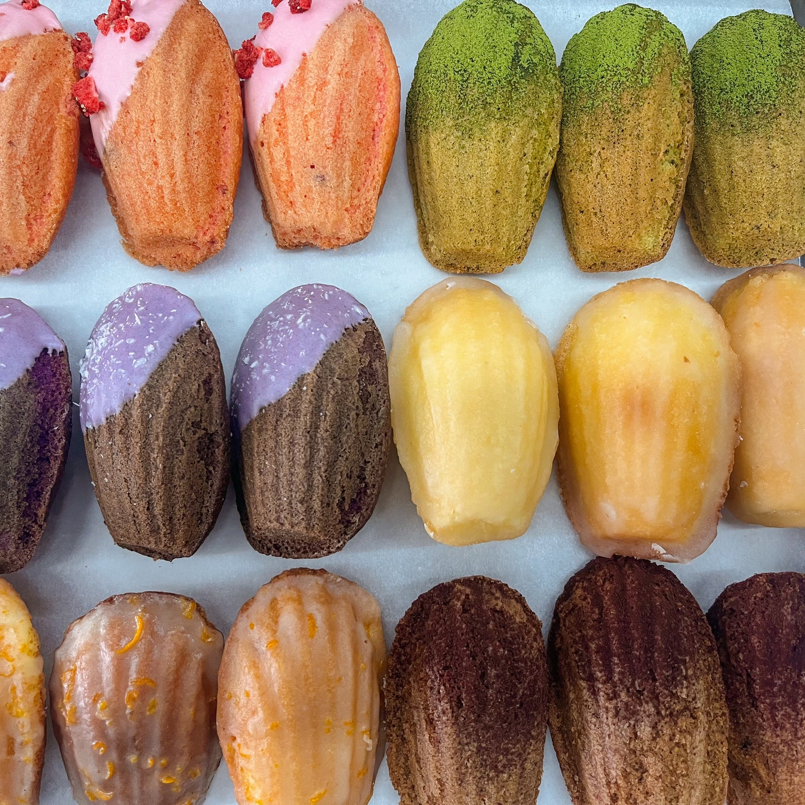 Madeleine - Assorted Flavors - $15 each  (Min order 16 pcs)