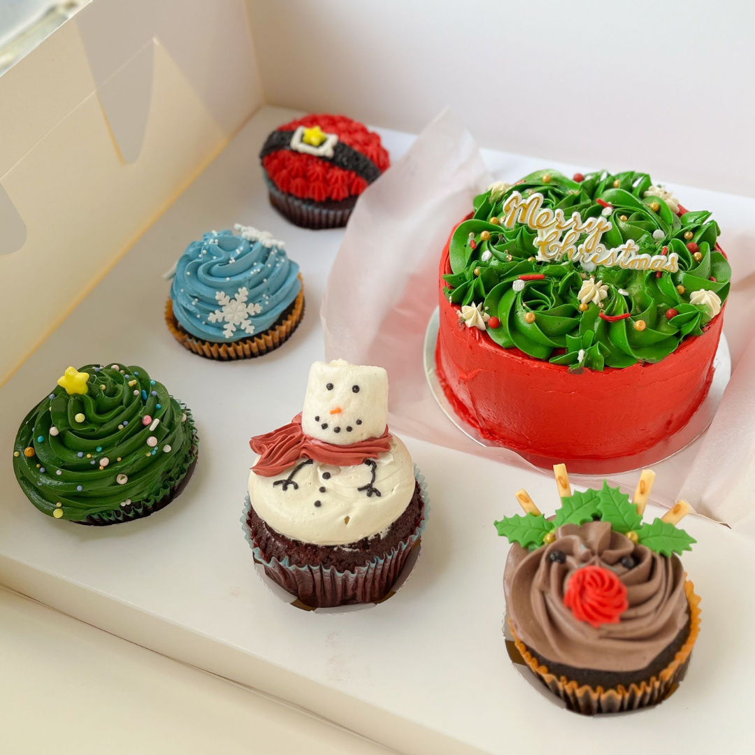 Christmas Collection Set 1 -  includes 6-inch cake & 5 cupcakes